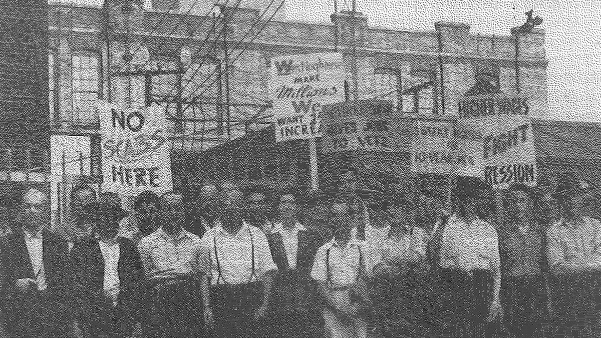 Picketers in front of Westinghouse, 1946